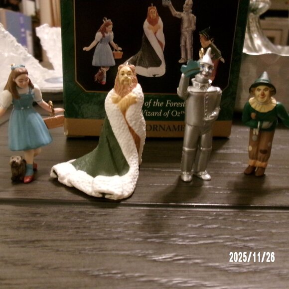 NEW Hallmark King of the Forest The Wizard of Oz Set of 4 Miniature Ornaments - Picture 5 of 7